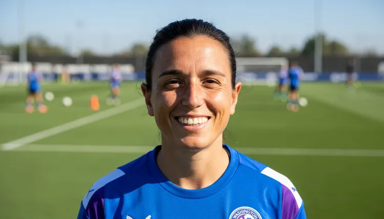 Lucia Di Guglielmo joins Washington Spirit from AS Roma. The Italian defender brings strong experience to the team.