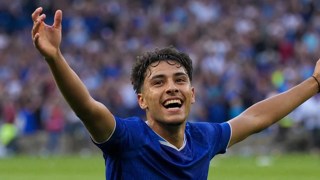 Mohamed Belloumi celebrates after scoring a goal at Stamford Bridge.
