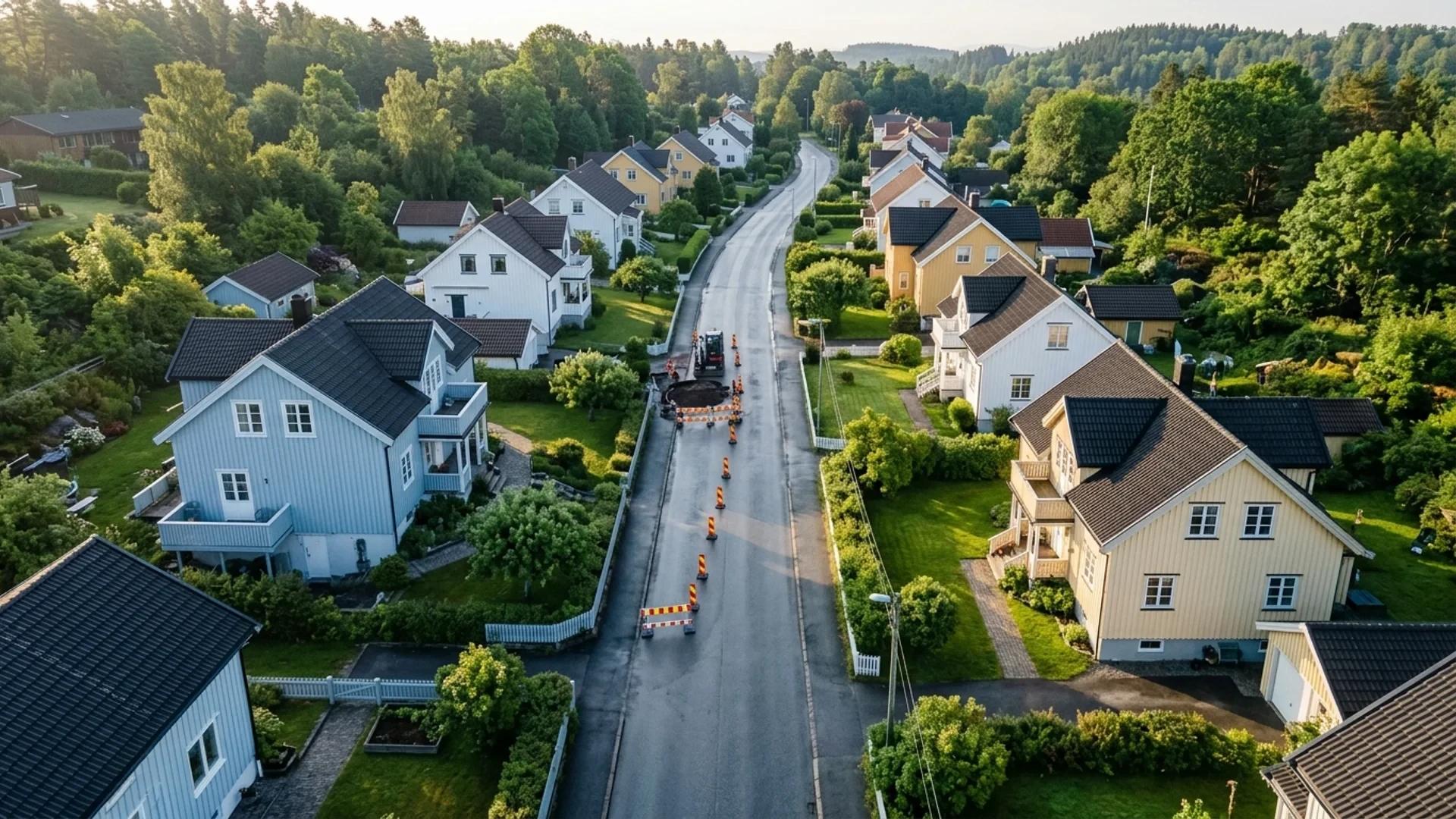 Bird's-eye view of Gårdsbakken in Bøkelia, showing homes and ongoing construction work without any people.